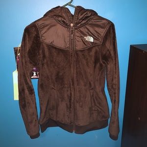 Black north face with hood